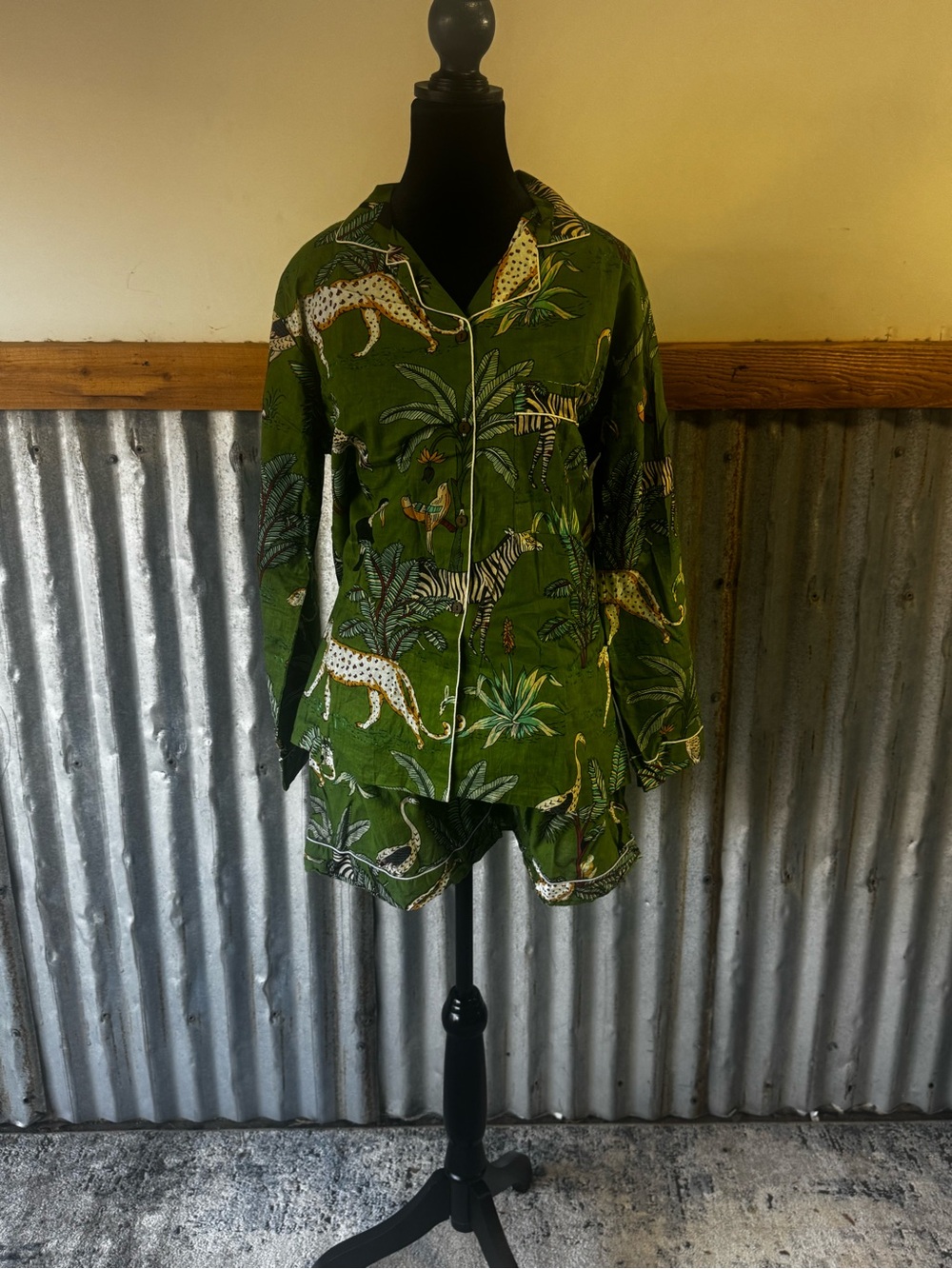 💯 Cotton Green Jungle Print Pajamas Zebra/Tucan/Cheetah